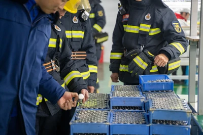 ¿Cómo extinguir el fuego de una batería de litio?